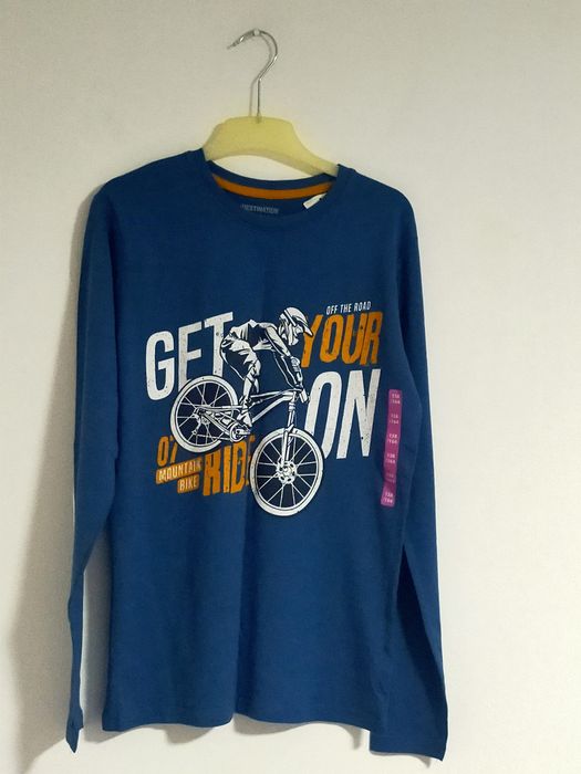 Vând bluză băieți