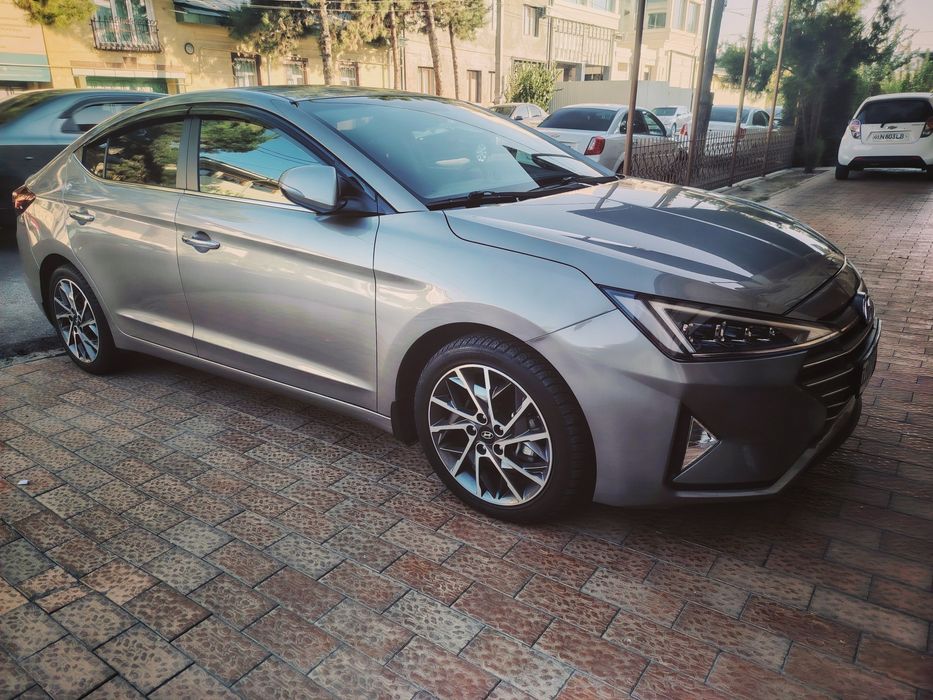 Hyundai elantra 2020