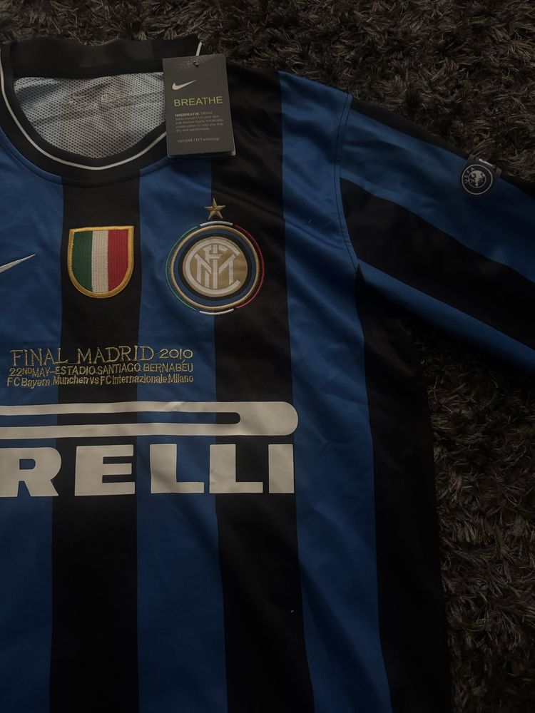 Inter Homeshirt 2010 Milito