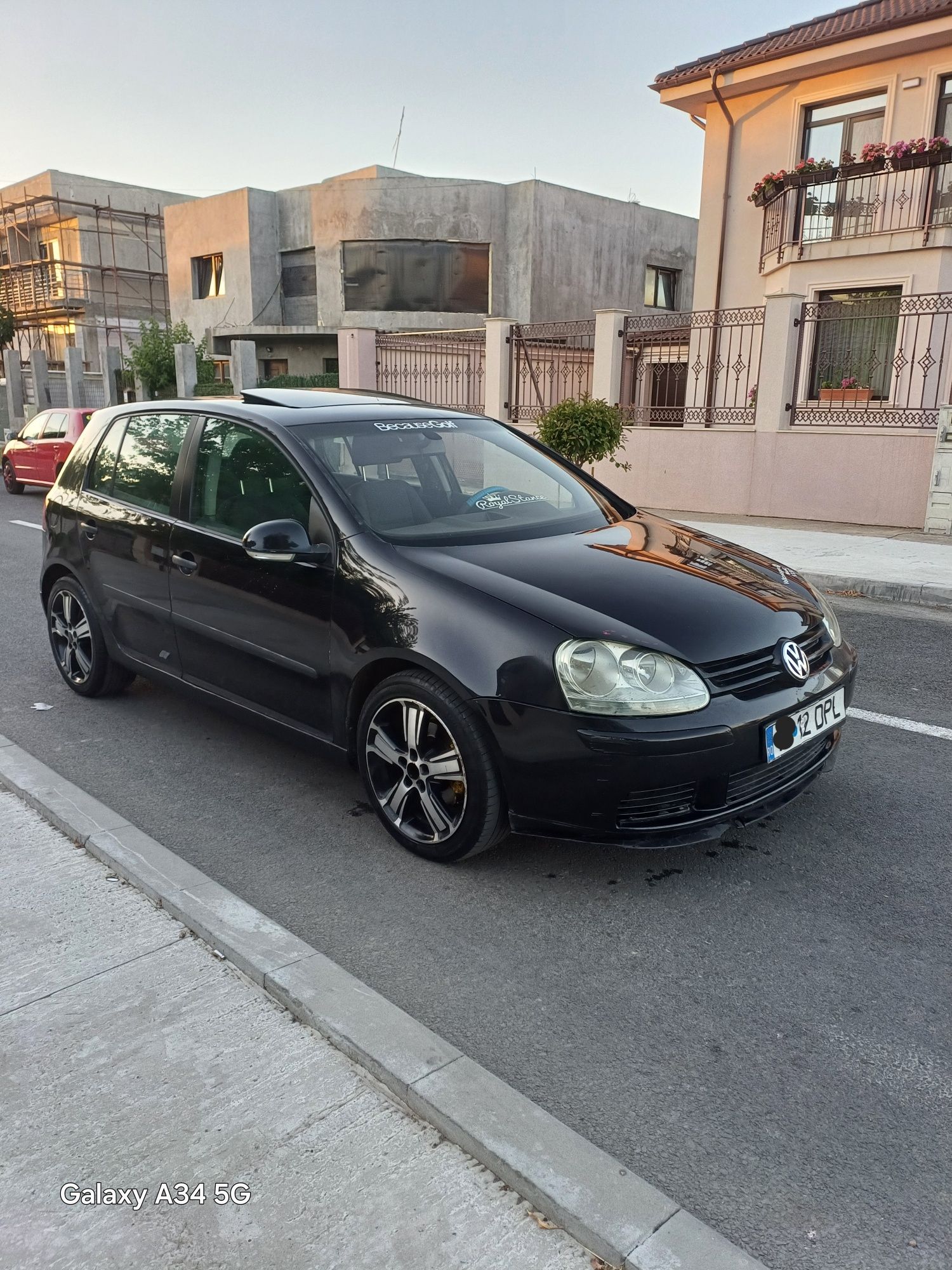 Vănd Vw Golf 5 1.6 fsi acte valabile +fiscal pe loc