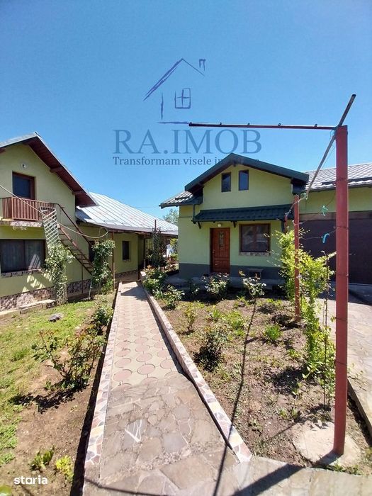 Casă de vânzare în Băicoi central – 6 camere, 2 corpuri  - 145000 euro