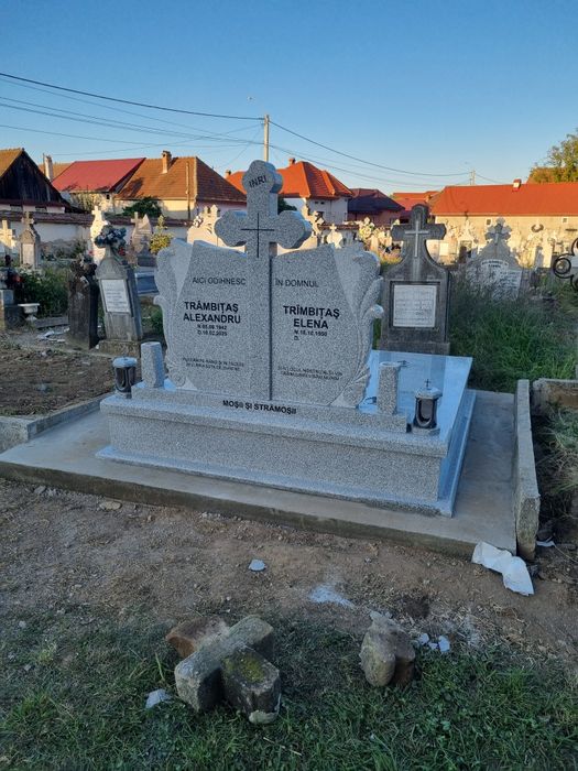Monumente funerare, cruci marmură, granit, mozaic