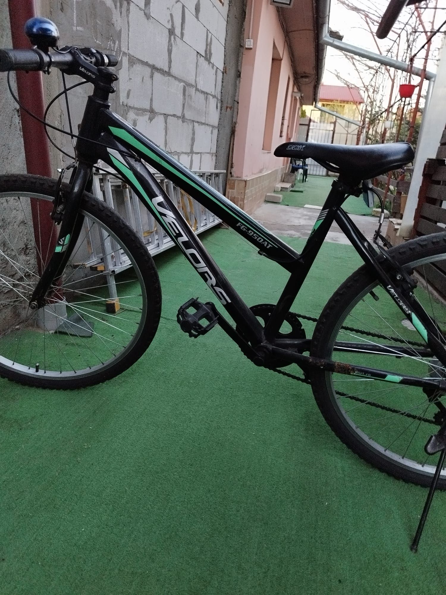 Bicicletă 9-16 ani stare bună