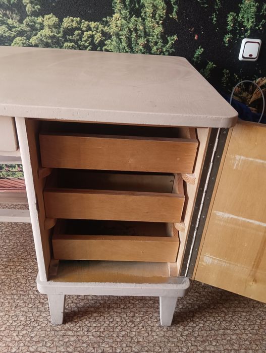 Письменный стол деревянный