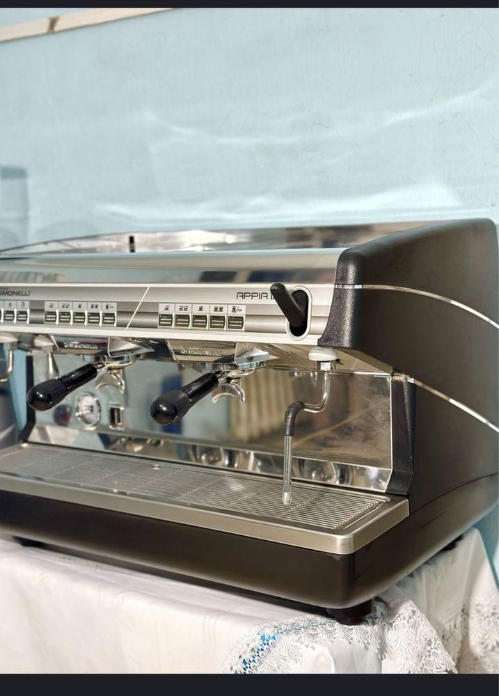 Кофемашина Simonelli Appia 2