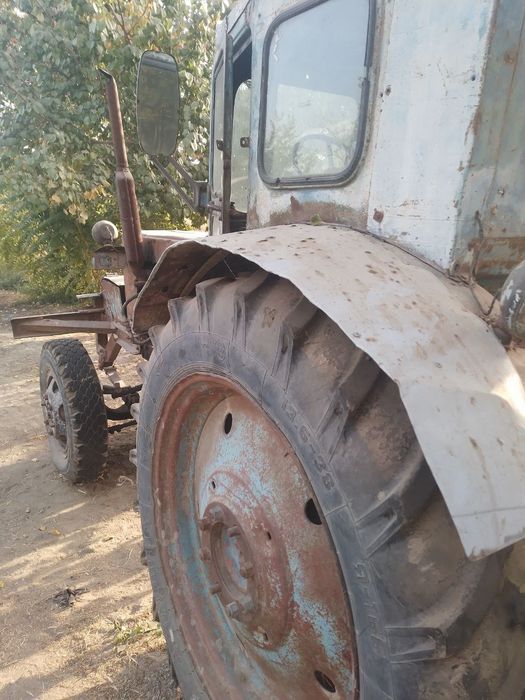 T 40 holati yaxshi ishlab turipdi matoriga gapyoq  narxini kelishamiz