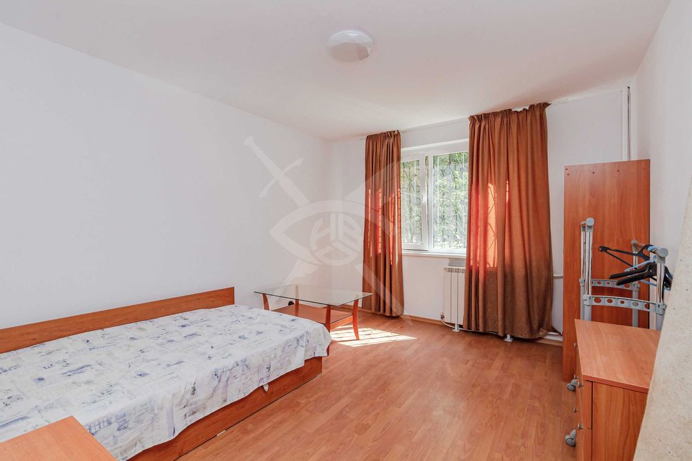 Продава се Тристаен апартамент в София, Света Троица - 88 кв.м за 2046 €/кв.м - Снимка #9