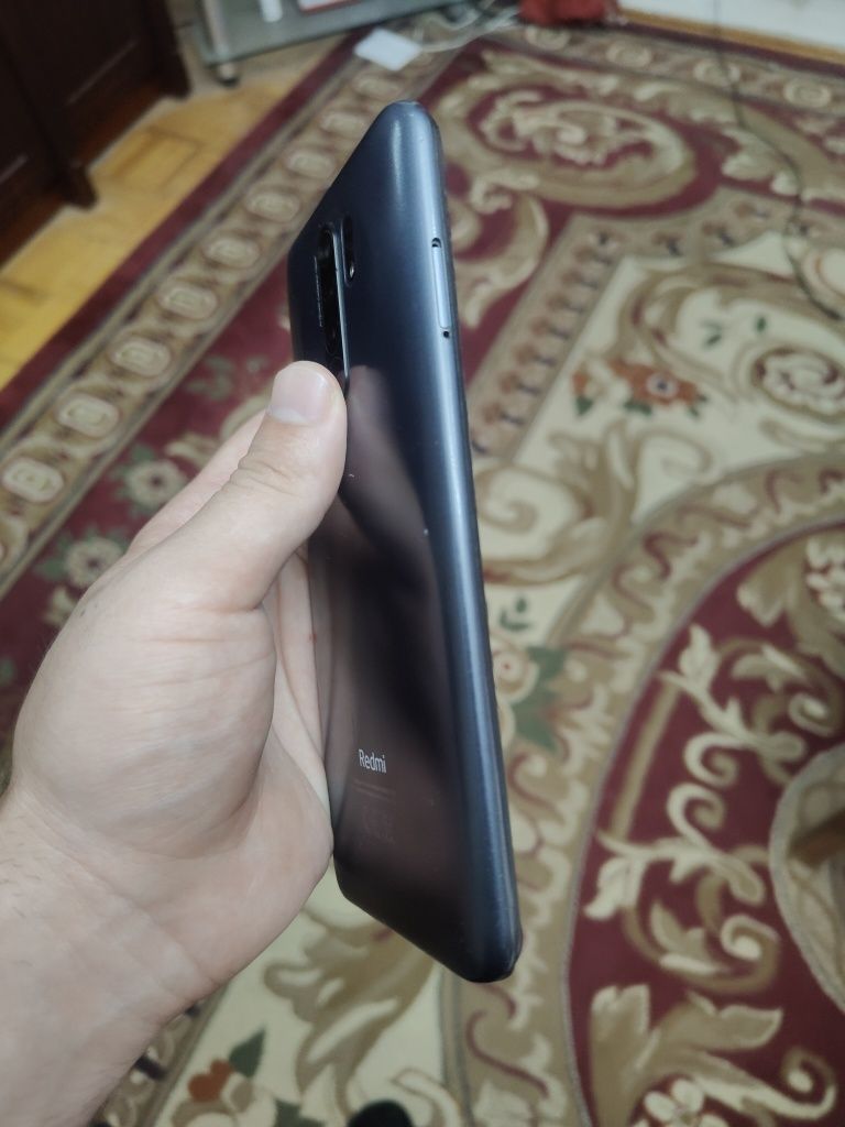 Redmi 9 на 64 гб в отличном состоянии