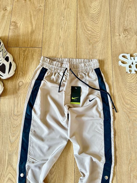 Суперудобен спортен панталон Nike