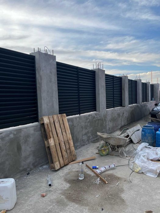 Garduri din sipca metalica, panou tip jaluzele, tabla, plasa si BCA
