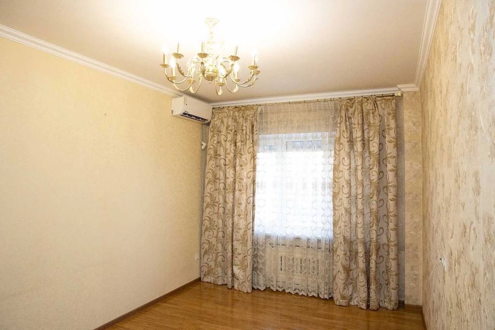 Квартира 5/2/5 
Юнусабад 15 квартал.
.
не торец