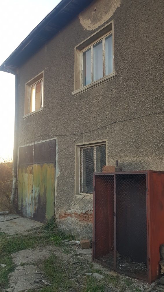 Продава промишлена сграда в гр.Дупница