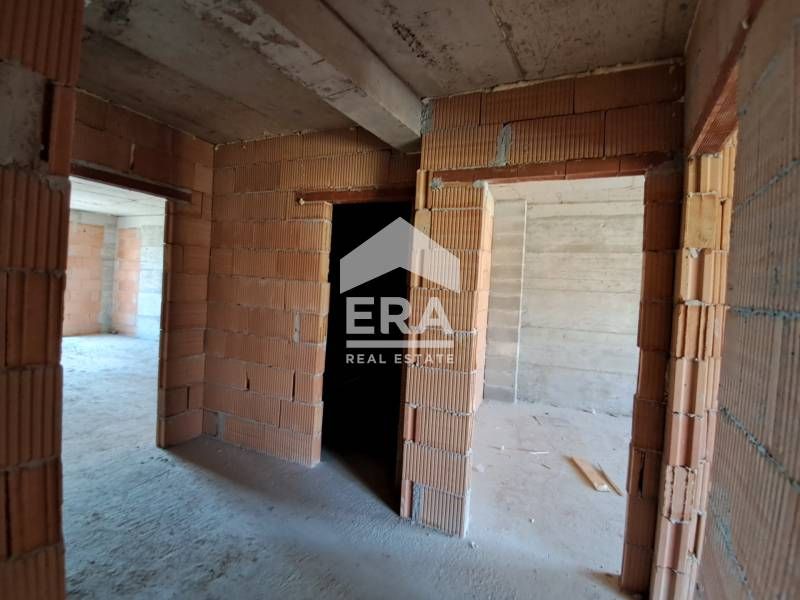 Продава се Тристаен апартамент в Варна, Погреби - 96 кв.м за 1407 €/кв.м - Снимка #5