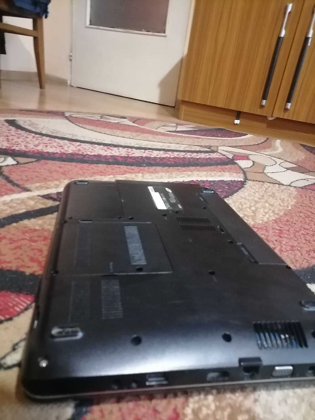 Продавам лаптоп Samsung RV508