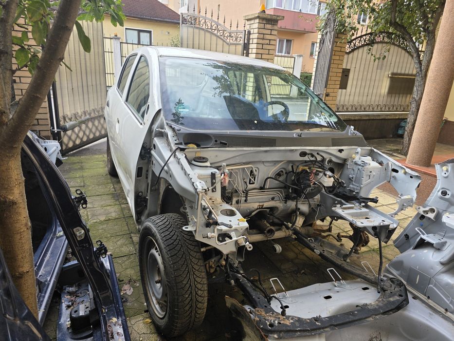 Caroserie dacia sandero 2 .  2018