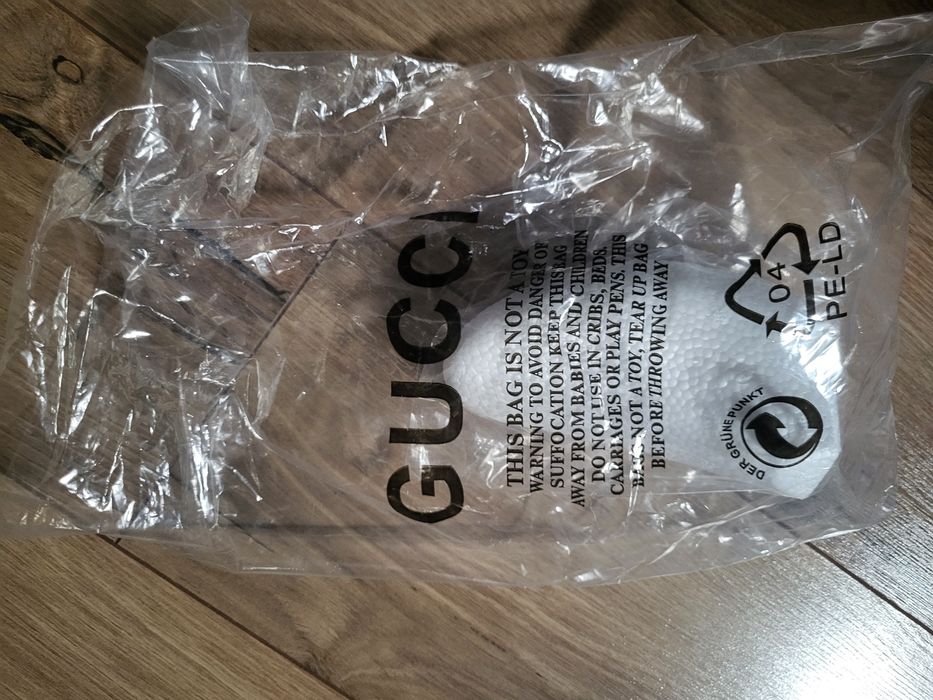 Adidași Gucci rhyton