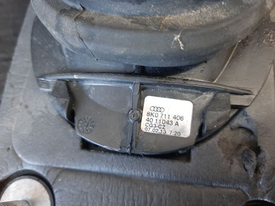 timonerie manuala 2.0 tdi  audi a4 b8 8k 8k0711406  8k0711025r