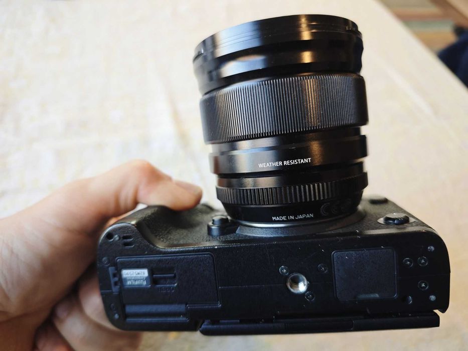 Комплект фотоапарат Fujifilm XT2 и обектив Fujinon XF 16 mm / F1.4 WR.