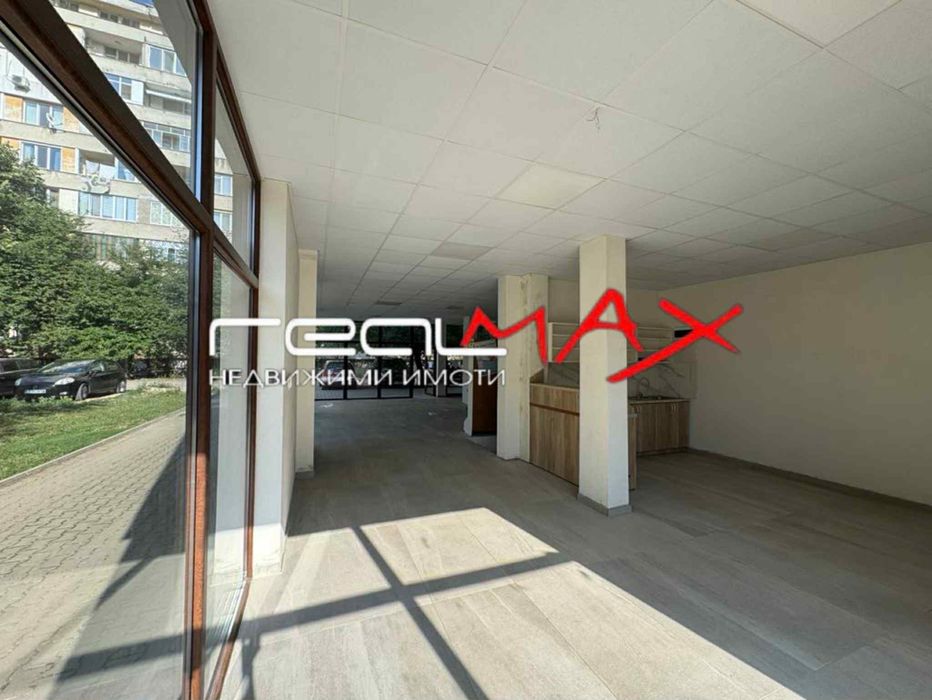 Дава се под наем Магазин в Казанлък - 216 кв.м за 550 € - Снимка #5