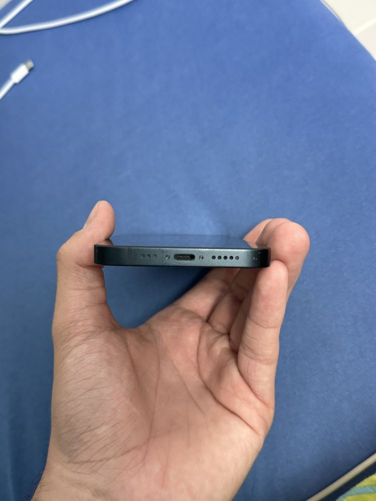 Iphone 14 Midnight 128gb baterie 85% ecran fisurat in partea de sus