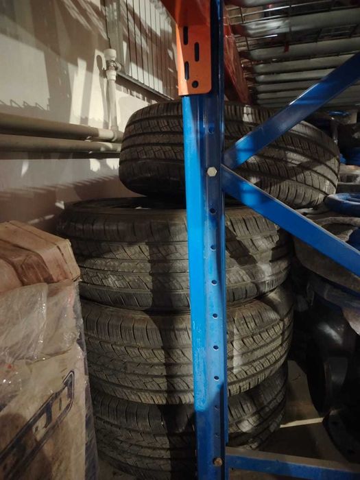 Продаю шины диск камри двухсотка