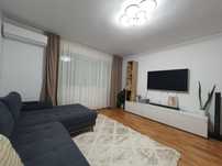 Proprietar vând apartament cu 3 camere decomandat