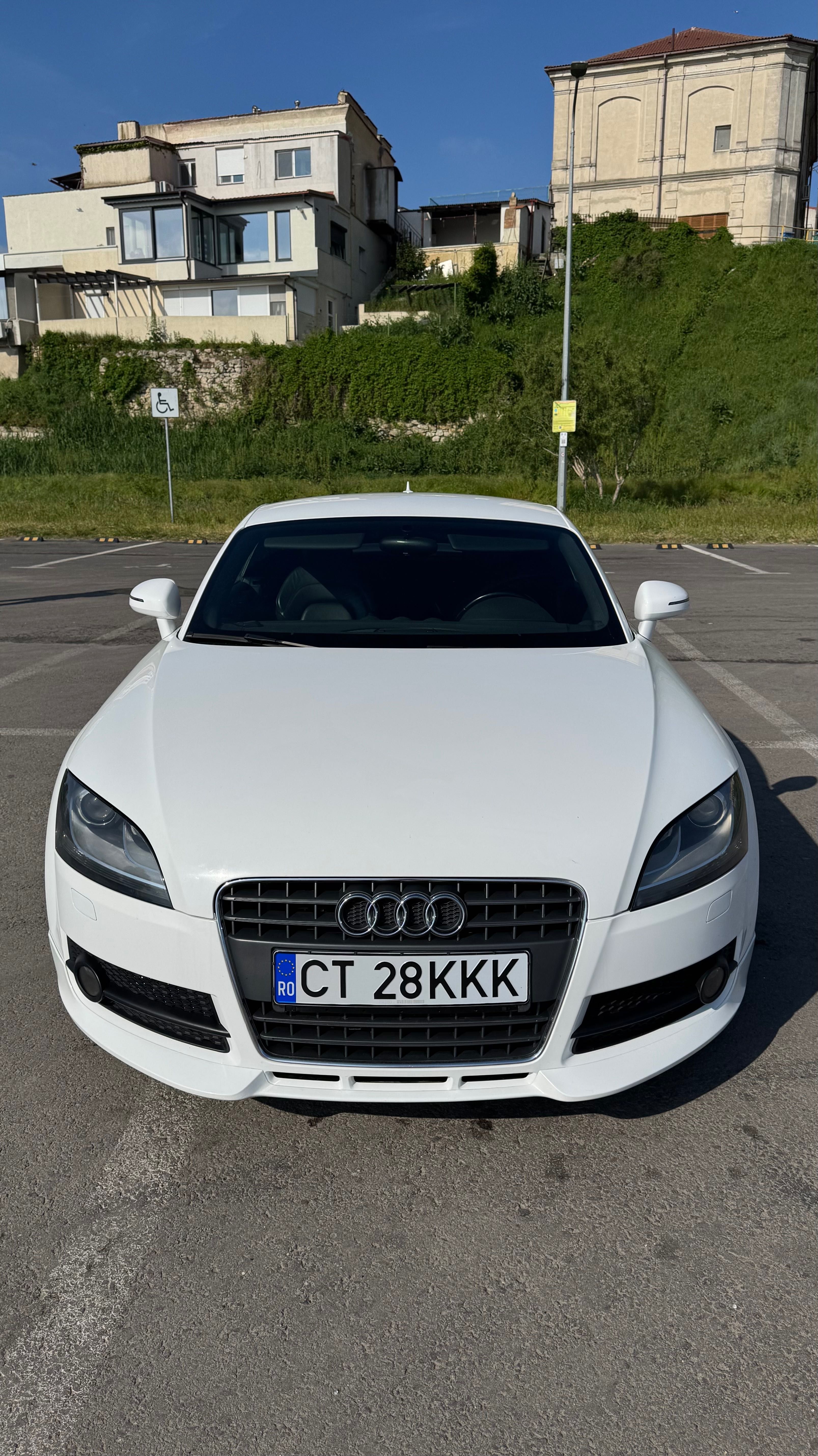 Audi TT 2.0 TFSI WHITE Edition