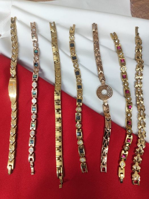 Продам лечебные магнитные,турмалиновый  браслеты(женские и мужские