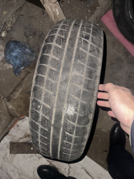 Шины б/у 205/70 2 шт., 195/65 2шт, хорошем в состояние