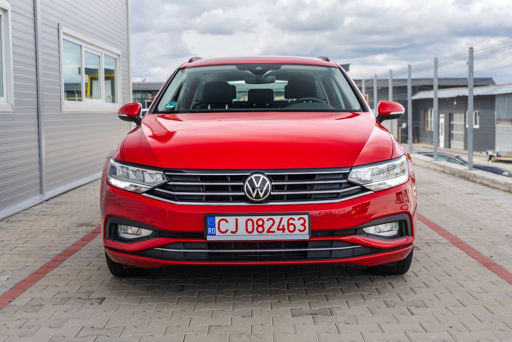 VW Passat-ACC-RAR-Automat-An 2023–Virtual Cockpit-Camera-83403 km-Navi