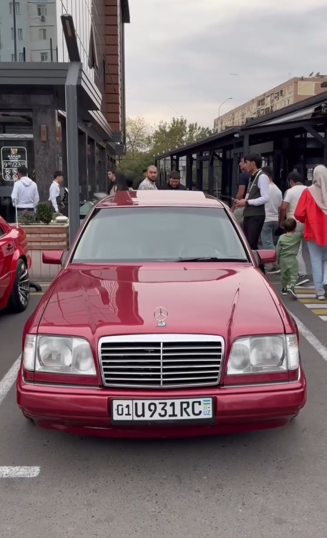 Mercedes-Benz W124 E320