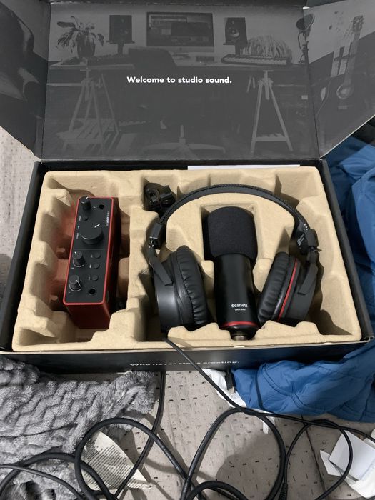 Focusrite Scarlett Solo 4th gen plus panou acustic