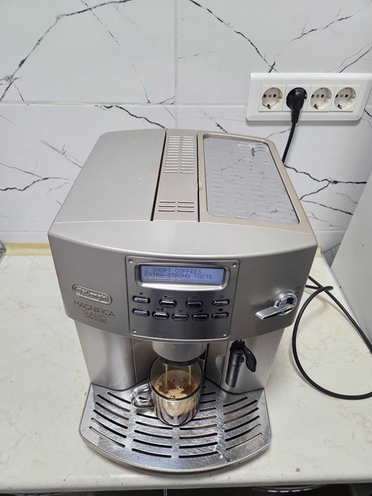 Espressor Automat DeLonghi Magnifica ESAM 3400.S Aparat cu Cafea Boabe