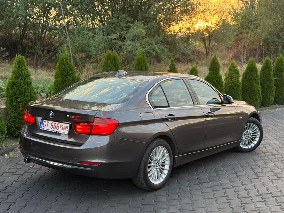 Proprietar Bmw seria 3 06/2014 Km 189.000 model Luxury impecabil