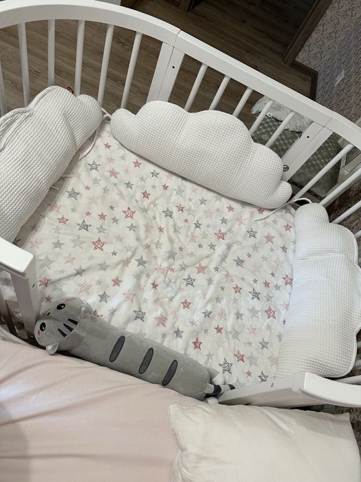 Бортики подушки на кроватку