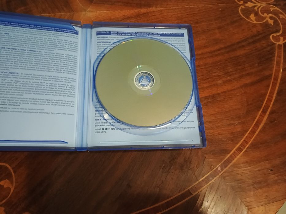 Vând joc human fall flat aniversare edition pentru PS4
