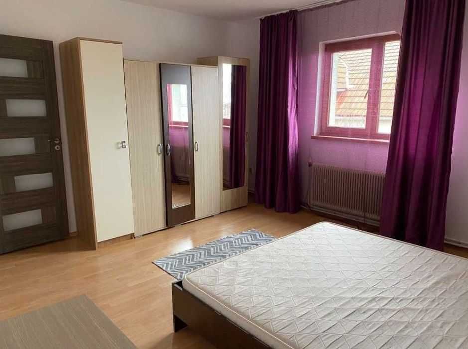 Casă spațioasă cu 4 camere