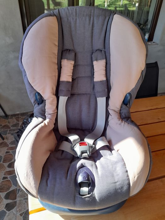 Vand scaun auto pentru copii