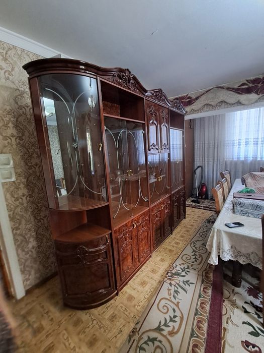 Сервант сотилади