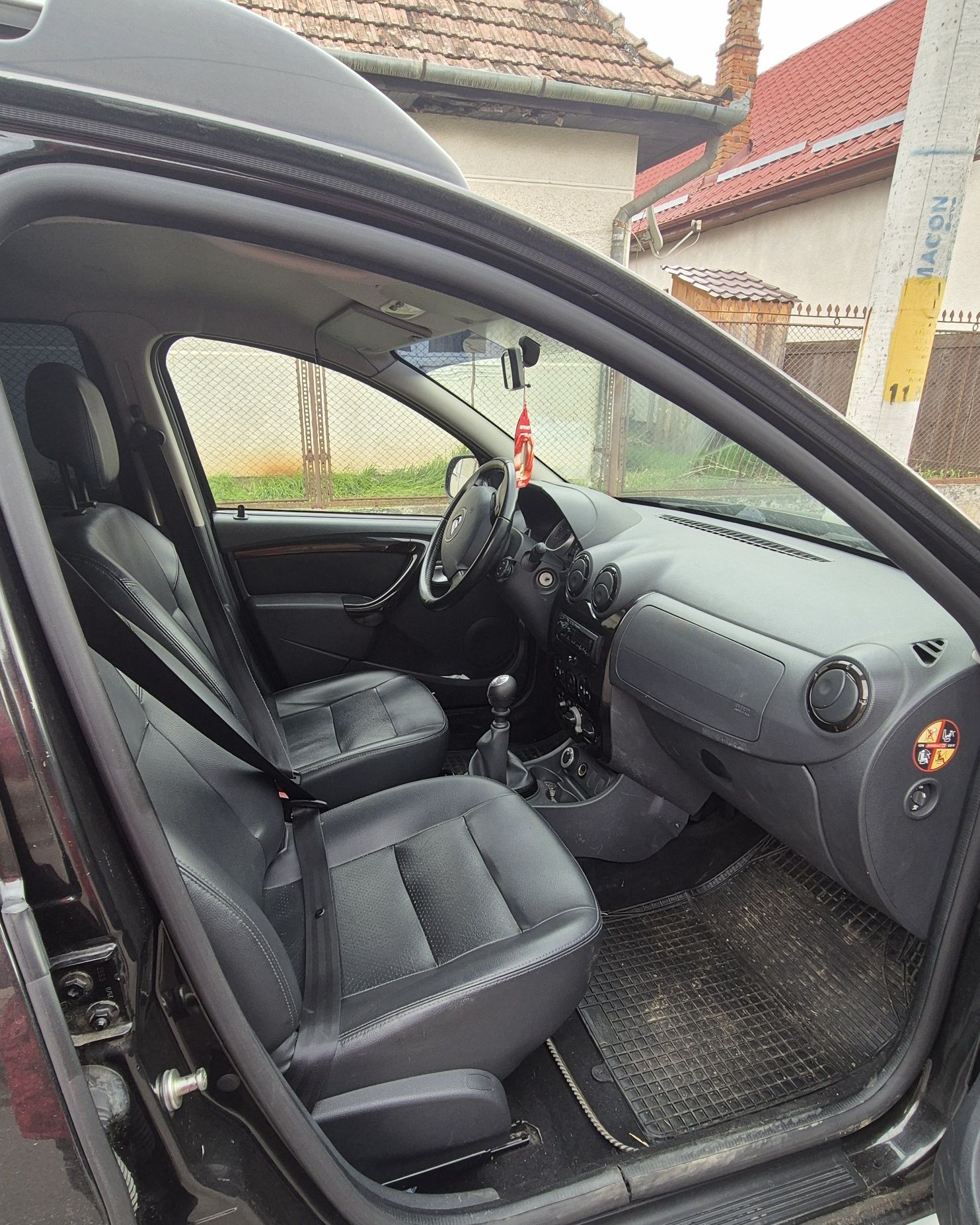 Dacia Duster 4×4 /benzina/ motor 1.600/ an fabricație 2011