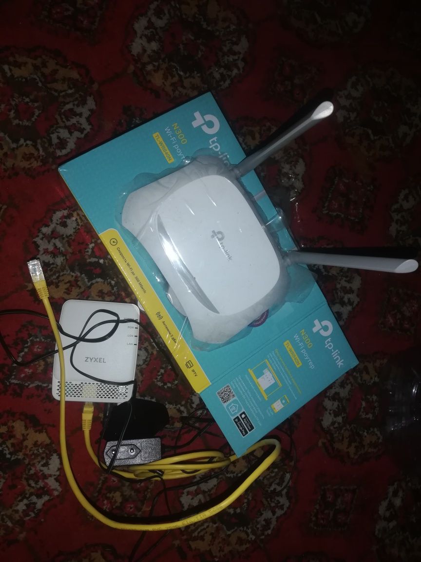 Router sotiladi yangi hali paketlari ham ochilmagan