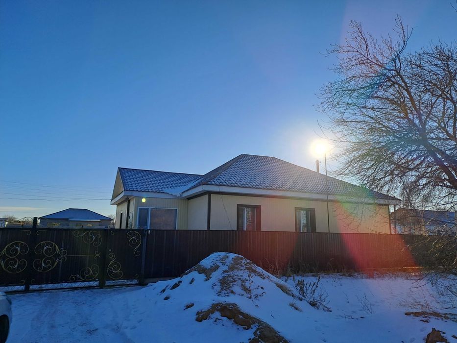 Продам 4х комнатный дом в п.Альжанка