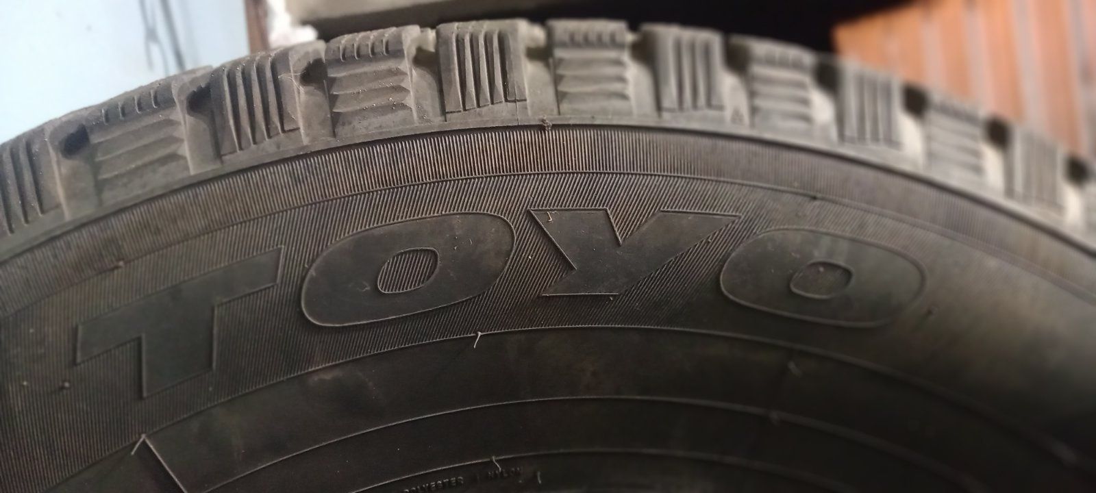 Зимни Гуми и стопове за Дайхатсу Фероза