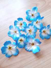 Flori material- albastru deschis si alb