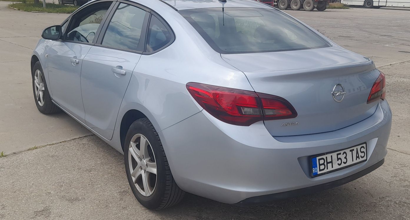 Opel Astra 2015/schimb