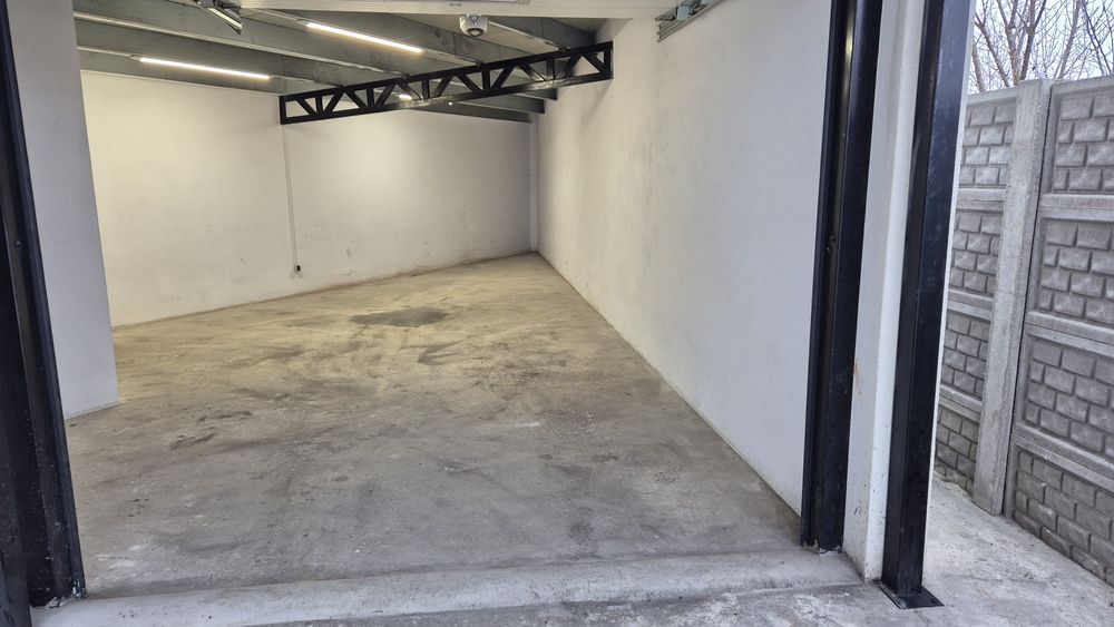 Inchiriez garaj/spatiu  55mp zona Dedeman, Portului