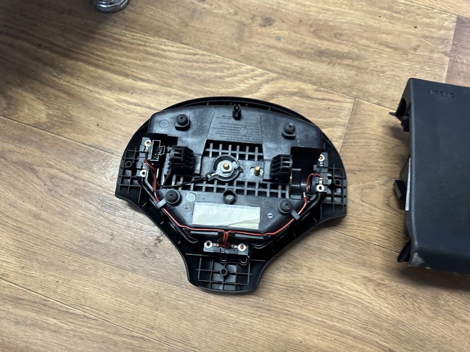 Airbag волан и airbag крака за Пежо 308