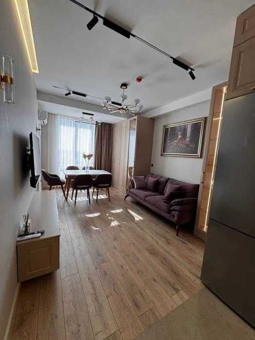 Сдаётся кв ор-р  Художников  2/1/9 ро-н Мирзо-Улугбекский 949*