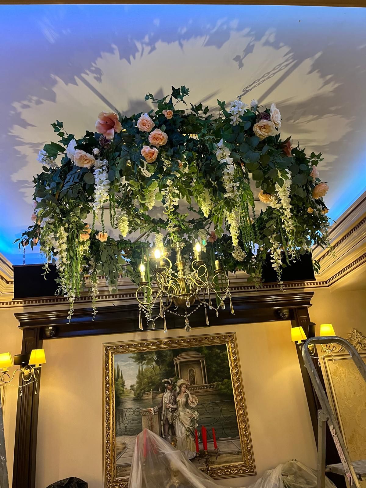 Designer floral vand aranjamente si decor floral restaurant evenimente