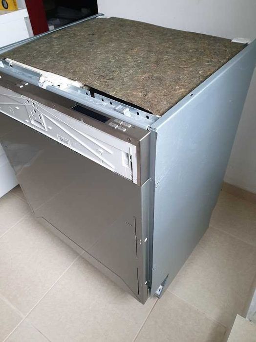 XXL Съдомиялна Miele - Auto Open - 14 Комплекта - Пълно Вграждане 60см